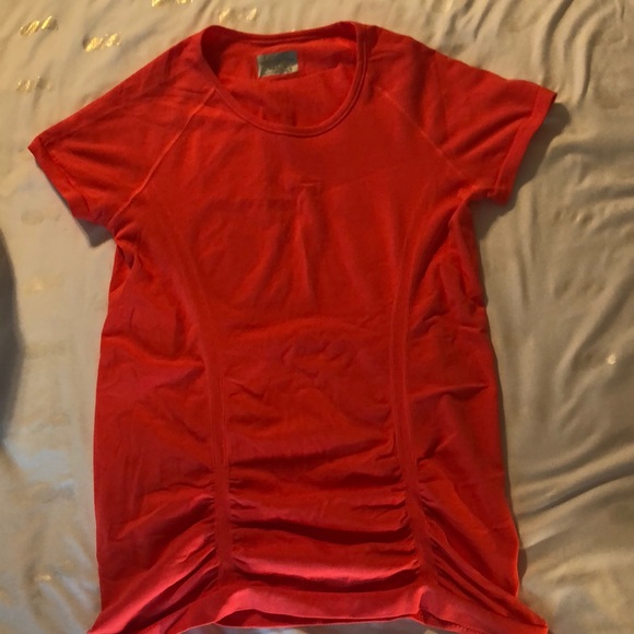 Like new Athleta top - Picture 2 of 5